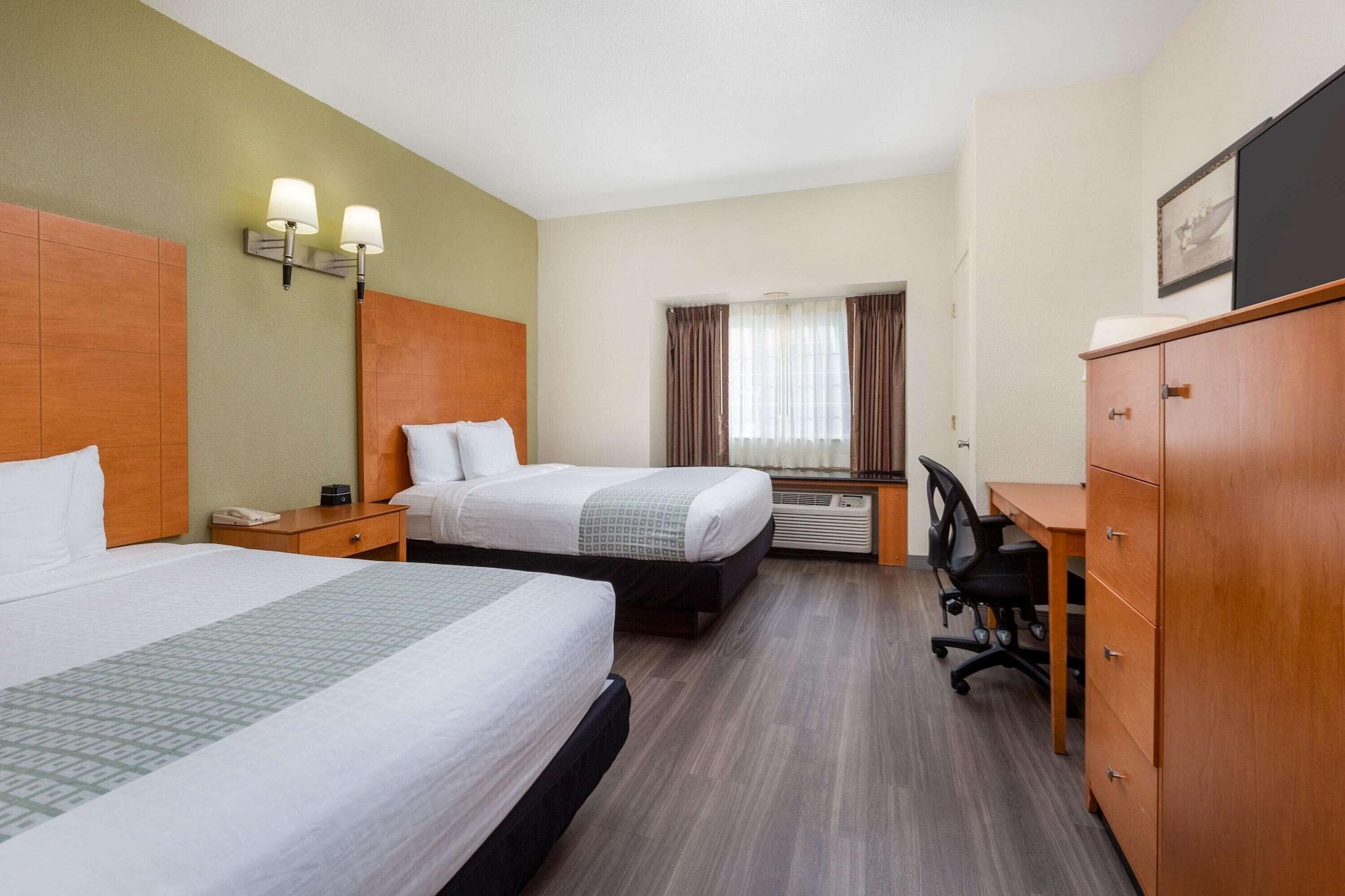 Hotel La Quinta By Wyndham Tulare Exteriér fotografie