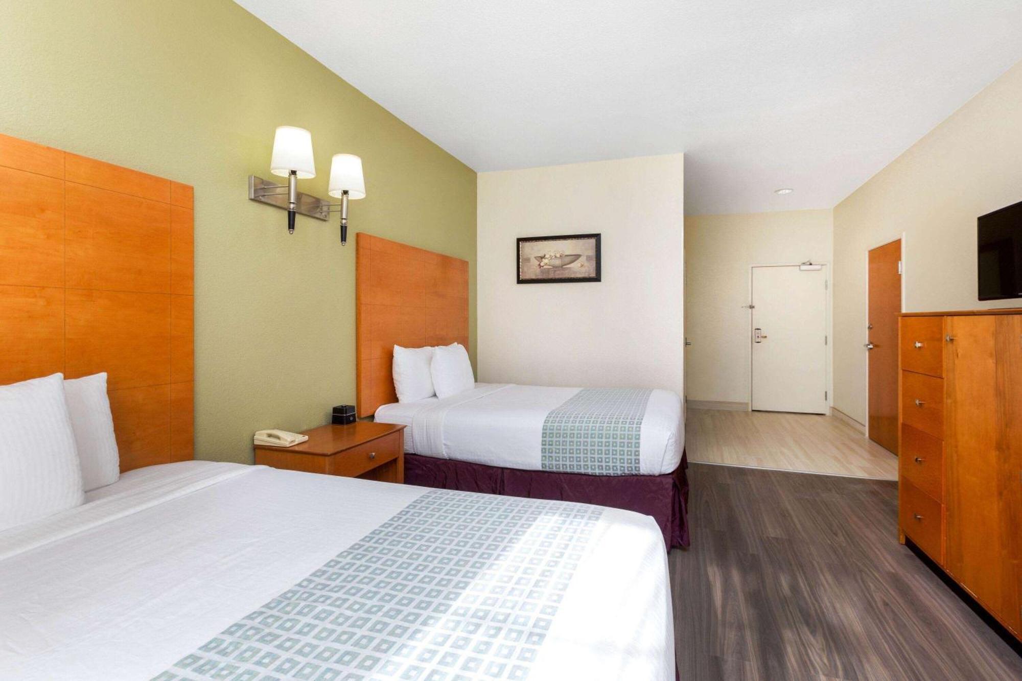 Hotel La Quinta By Wyndham Tulare Exteriér fotografie