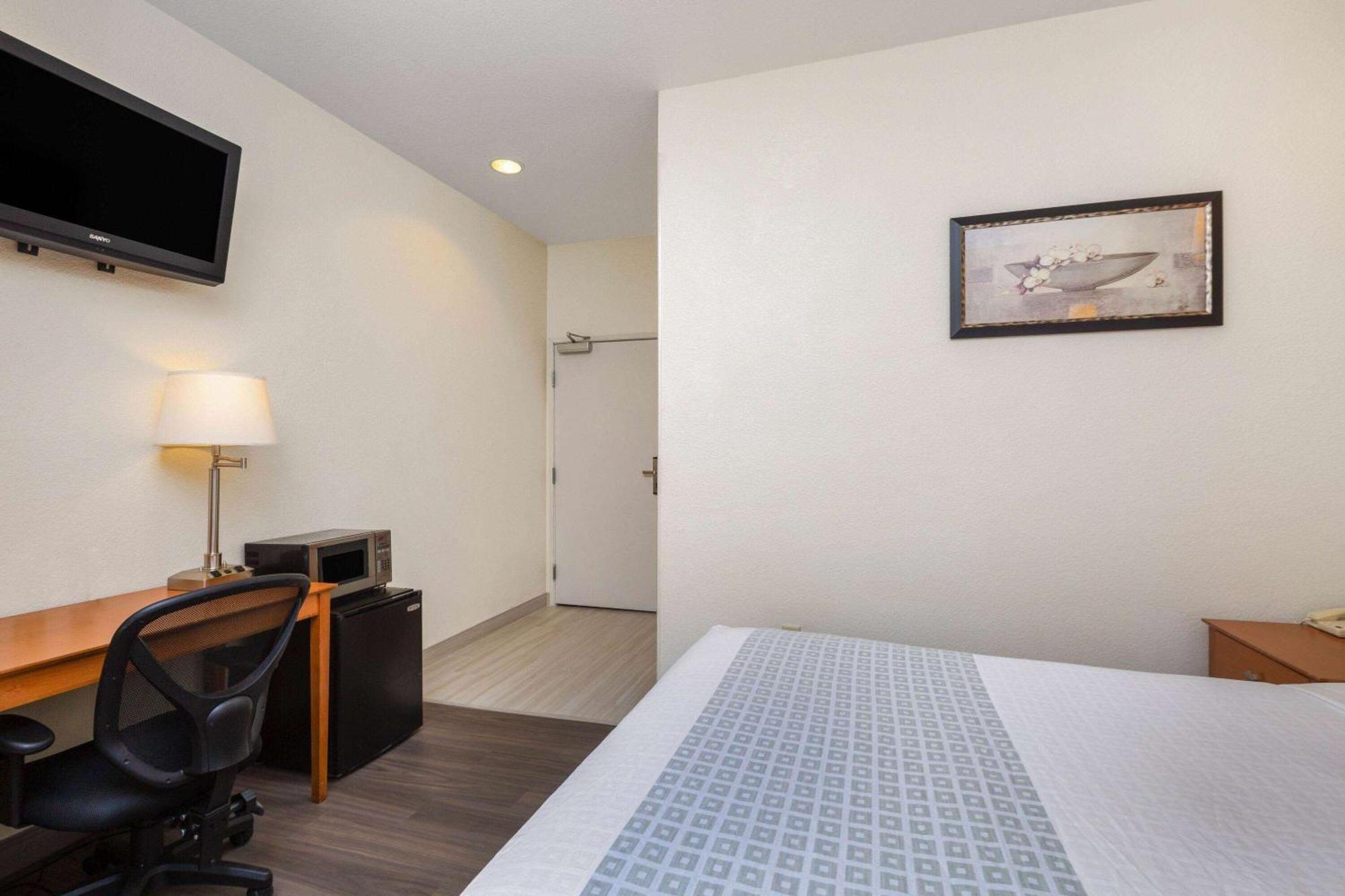 Hotel La Quinta By Wyndham Tulare Exteriér fotografie